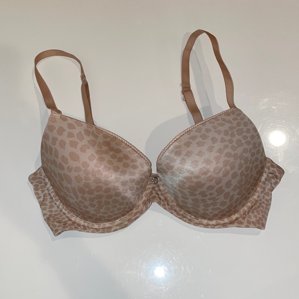 Vera Wang 💖Bundle It!💖 Peachy Animal Print Bra with Lace Detail